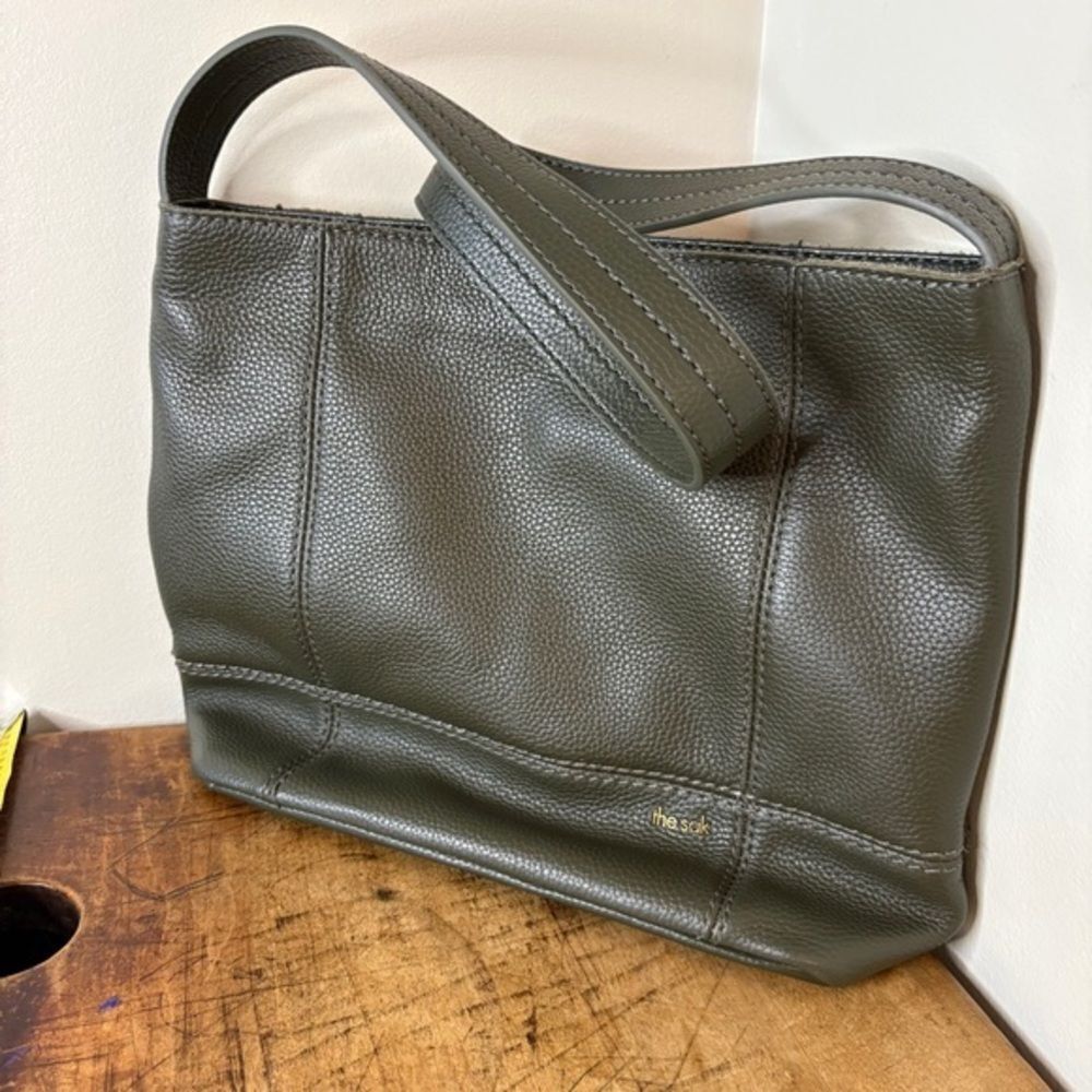 The Sak Green Pebbled Slouchy Leather Shoulder Bag Great Used Condition